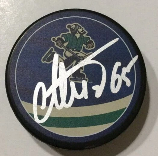 ILYA MIKHEYEV SIGNED VANCOUVER CANUCKS REVERSE RETRO HOCKEY PUCK W/ CASE COA