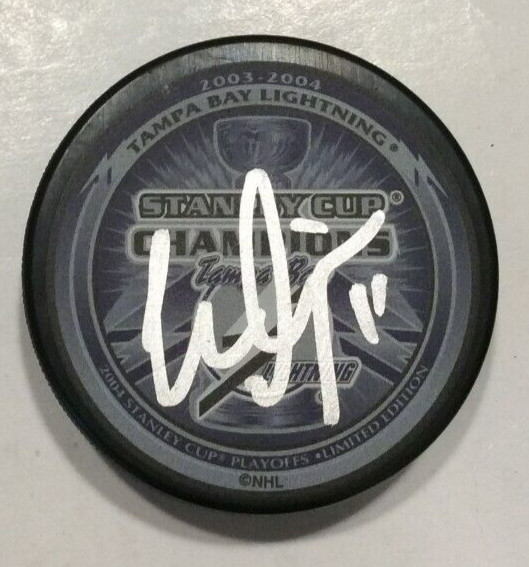 CHRIS DINGMAN SIGNED TAMPA BAY LIGHTNING 2004 STANLEY CUP PUCK W/ CASE COA
