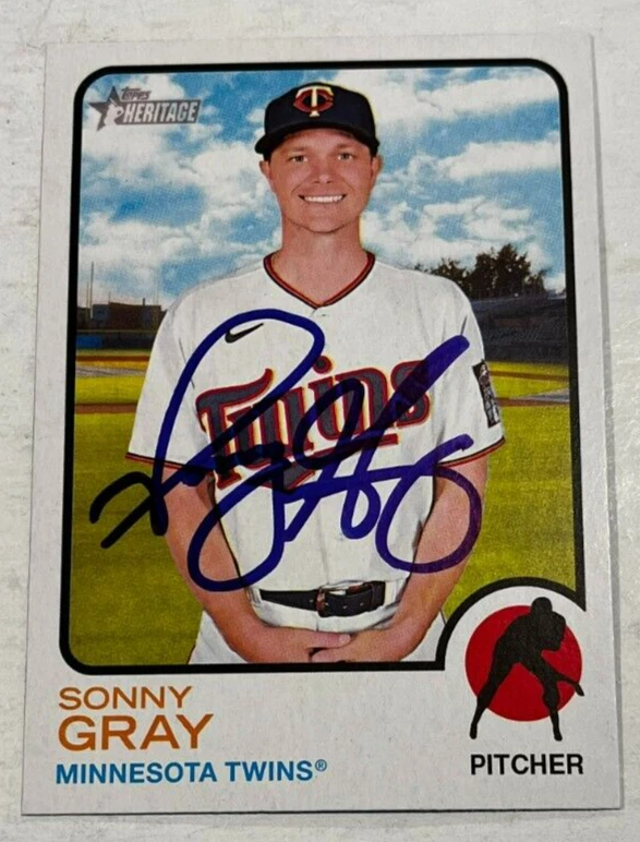 SONNY GRAY SIGNED 2022 TOPPS HERITAGE BASEBALL CARD AUTO