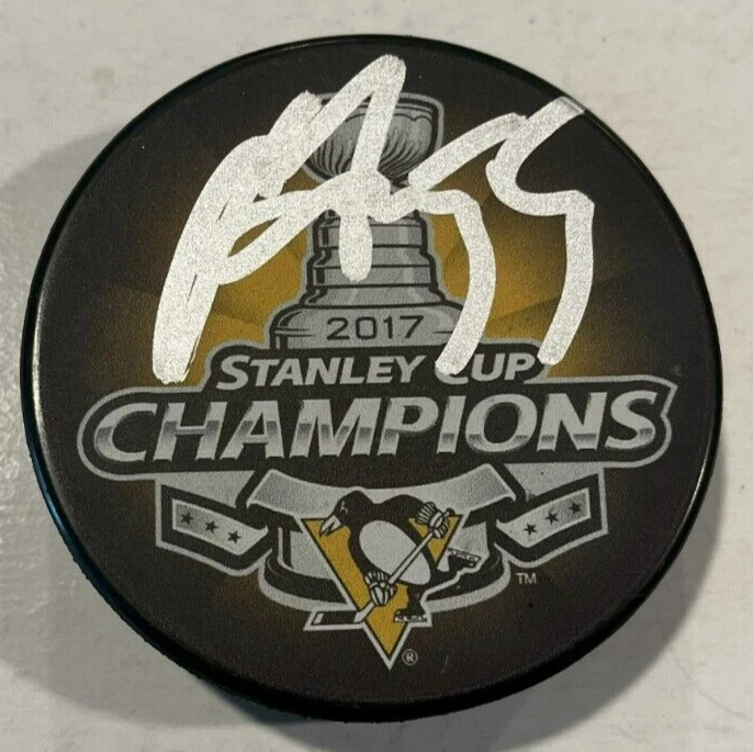 SERGEI GONCHAR SIGNED PITTSBURGH PENGUINS 2017 STANLEY CUP PUCK W/ CASE COA