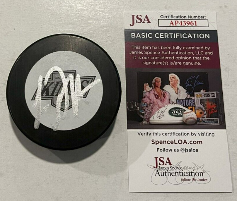 LUC ROBITAILLE SIGNED LOS ANGELES KINGS HOCKEY PUCK W/ CASE JSA COA