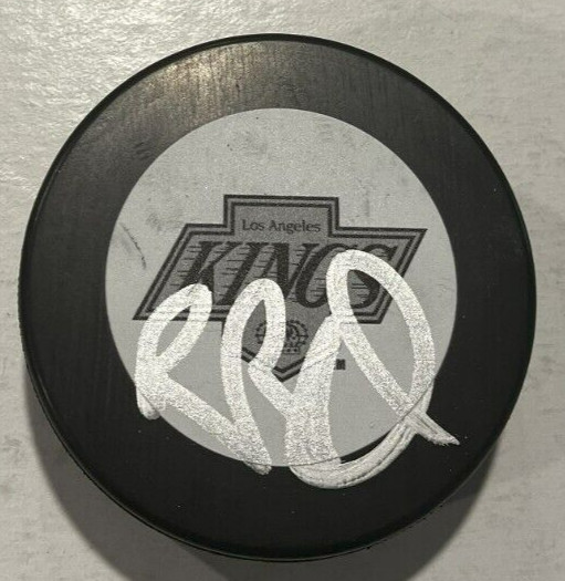 ROB BLAKE SIGNED LOS ANGELES KINGS HOCKEY PUCK W/ CASE COA