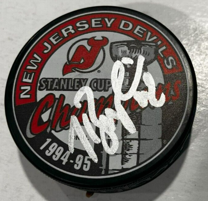 SERGEI BRYLIN SIGNED NEW JERSEY DEVILS 1995 STANLEY CUP HOCKEY PUCK W/ CASE COA