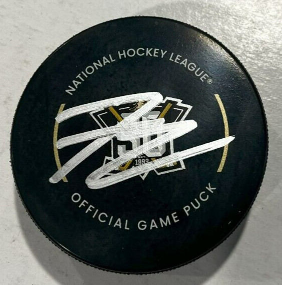 FRANK VATRANO SIGNED ANAHEIM DUCKS OFFICIAL 30 YEARS GAME HOCKEY PUCK W CASE COA