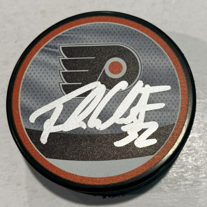 FELIX SANDSTROM SIGNED PHILADELPHIA FLYERS HOCKEY PUCK W/ CASE COA