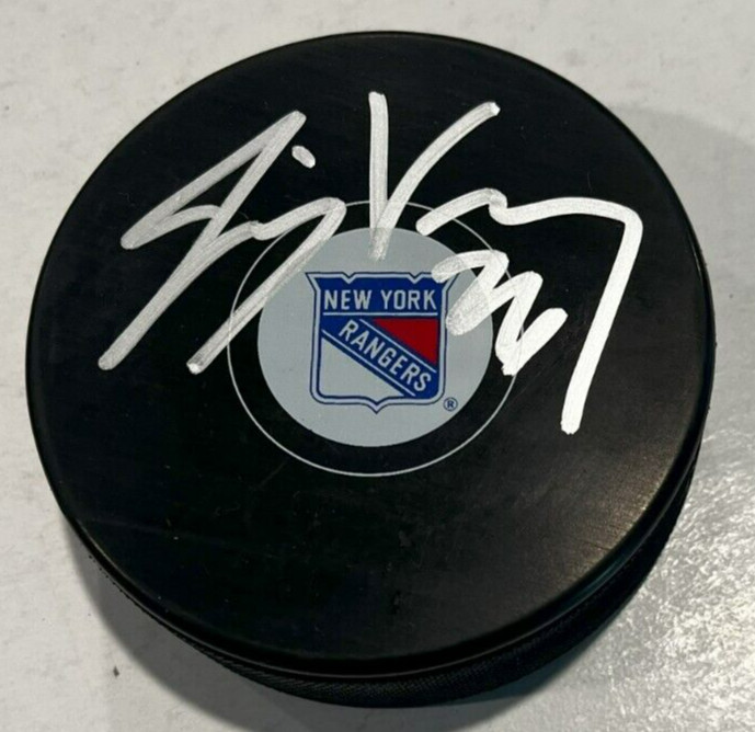 JIMMY VESEY SIGNED NEW YORK RANGERS HOCKEY PUCK W/ CASE COA