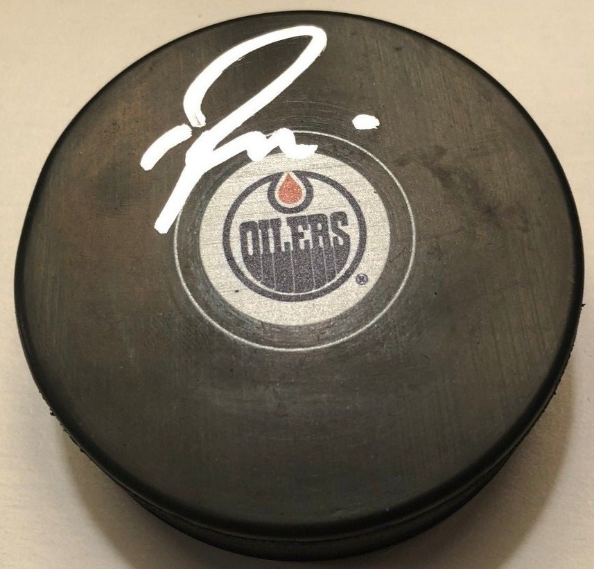 RYAN NUGENT HOPKINS SIGNED EDMONTON OILERS PUCK W/CASE COA