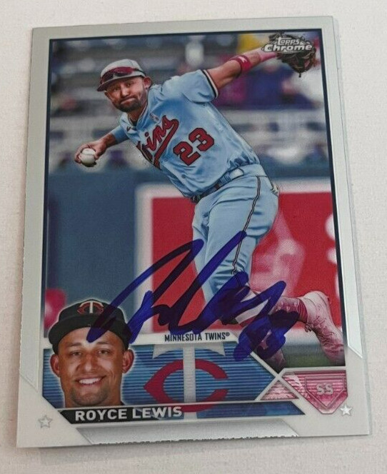 ROYCE LEWIS SIGNED 2023 TOPPS CHROME BASEBALL CARD AUTO