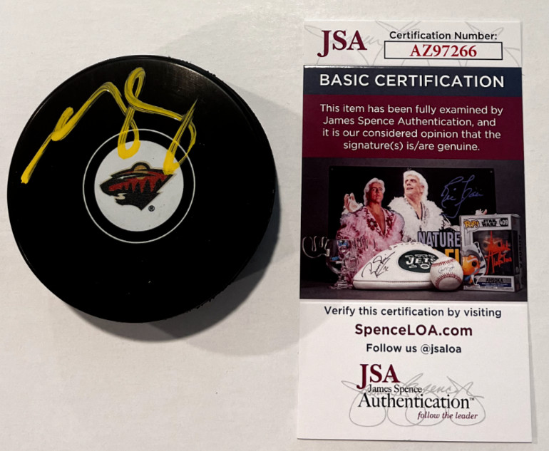 MATT BOLDY SIGNED MINNESOTA WILD HOCKEY PUCK W/ CASE JSA COA