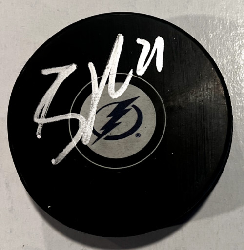 BRAYDEN POINT SIGNED TAMPA BAY LIGHTNING HOCKEY PUCK W/ CASE COA