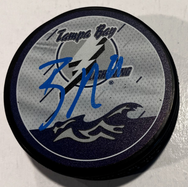 BRAYDEN POINT SIGNED TAMPA BAY LIGHTNING HOCKEY PUCK W/ CASE COA
