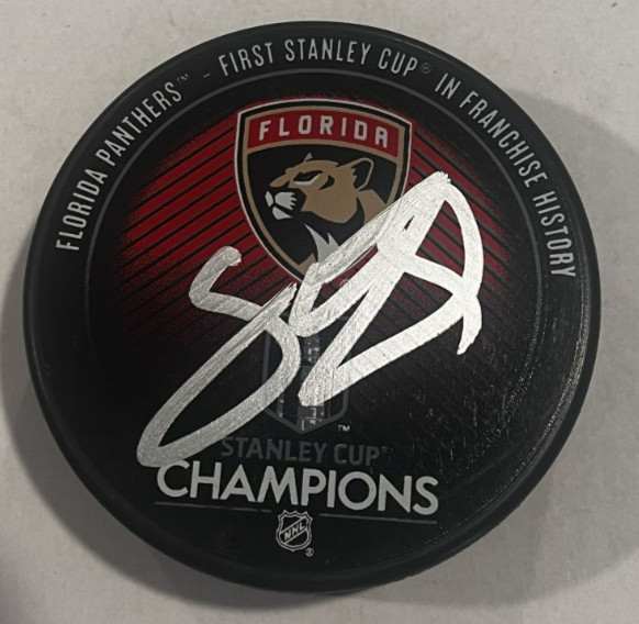 STEVEN LORENTZ SIGNED FLORIDA PANTHERS 2024 STANLEY CUP HOCKEY PUCK W/ CASE COA