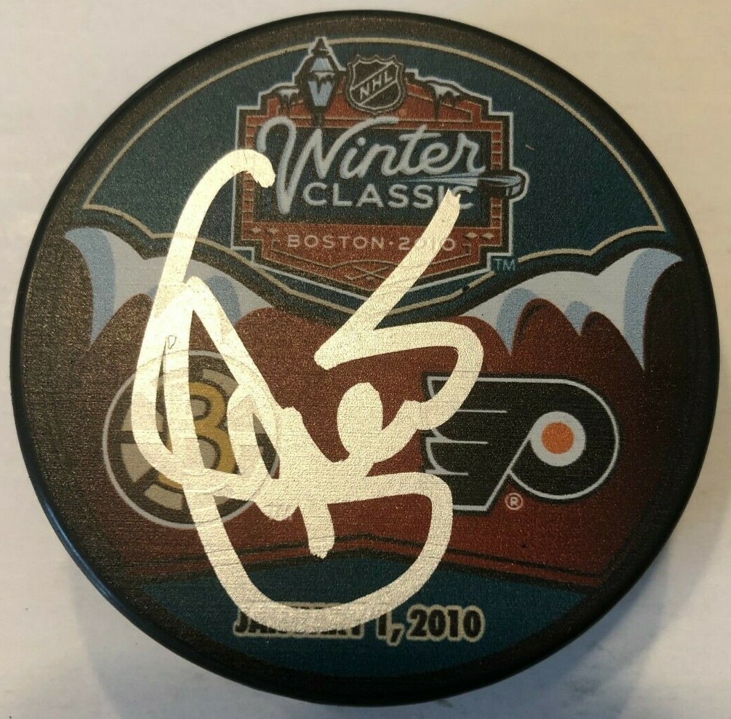 MARCO STURM SIGNED BOSTON BRUINS 2010 WINTER CLASSIC HOCKEY PUCK W/ CASE COA