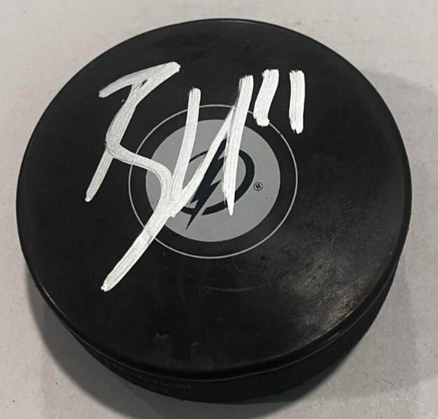 BRAYDEN POINT SIGNED TAMPA BAY LIGHTNING HOCKEY PUCK W/ CASE COA