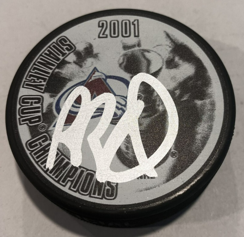 ROB BLAKE SIGNED COLORADO AVALANCHE 2001 STANLEY CUP PUCK W/ CASE COA