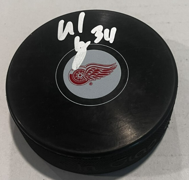 ALEX LYON SIGNED DETROIT RED WINGS HOCKEY PUCK W/ CASE COA