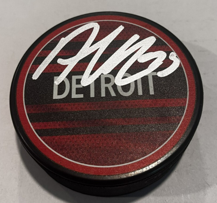ALEX DEBRINCAT SIGNED DETROIT RED WINGS HOCKEY PUCK W/ CASE COA