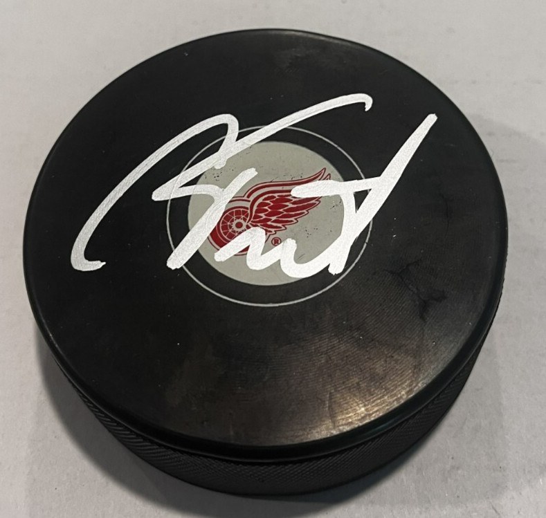 CAM TALBOT SIGNED DETROIT RED WINGS HOCKEY PUCK W/ CASE COA