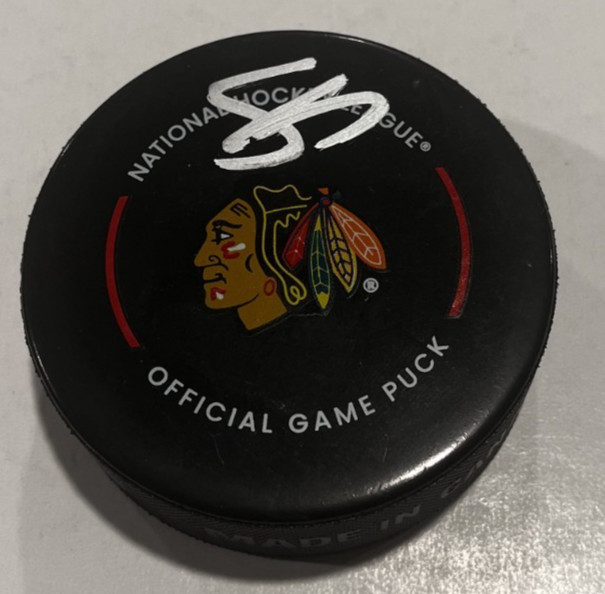 SAM RINZEL SIGNED CHICAGO BLACKHAWKS OFFICIAL GAME HOCKEY PUCK W/ CASE COA