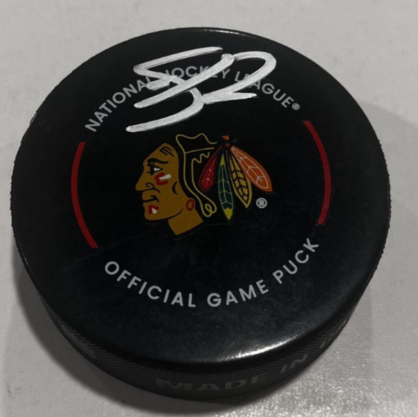 SAM RINZEL SIGNED CHICAGO BLACKHAWKS OFFICIAL GAME HOCKEY PUCK W/ CASE COA