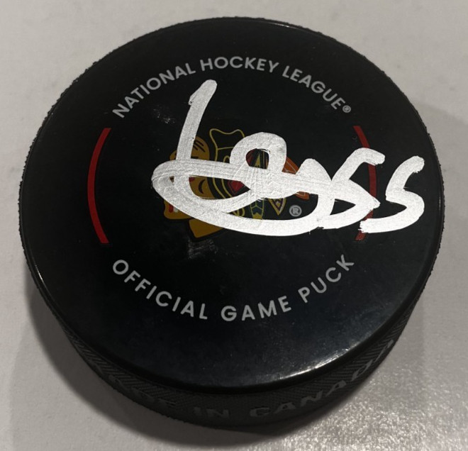 ARTYOM LEVSHUNOV SIGNED CHICAGO BLACKHAWKS OFFICIAL GAME HOCKEY PUCK W/ CASE COA