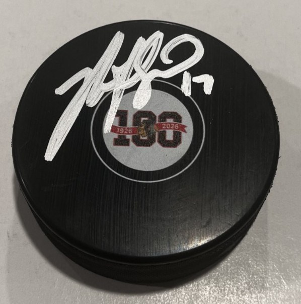 NICK FOLIGNO SIGNED CHICAGO BLACKHAWKS 100 YEARS HOCKEY PUCK W/ CASE COA