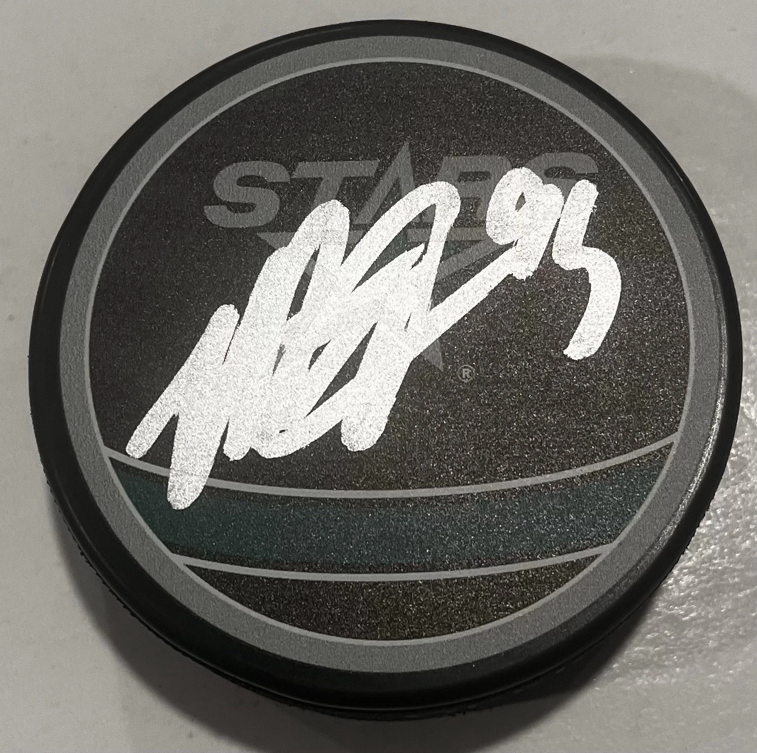 MATT DUCHENE SIGNED DALLAS STARS HOCKEY PUCK W/ CASE COA