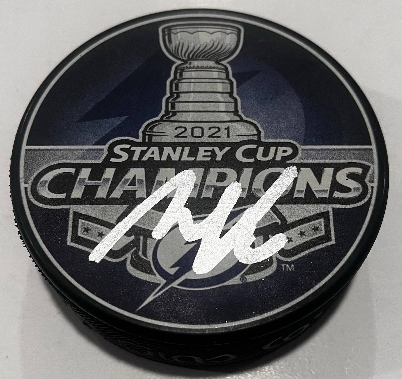 ONDREJ PALAT SIGNED TAMPA BAY LIGHTNING 2021 STANLEY CUP PUCK W/ CASE COA
