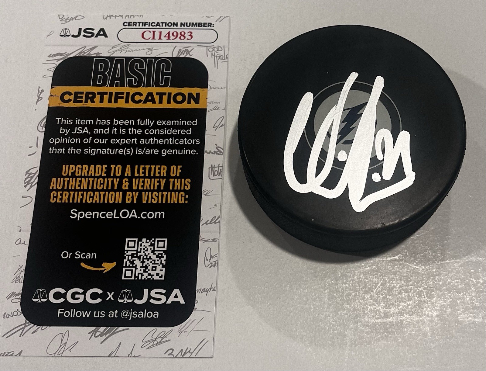 VICTOR HEDMAN SIGNED TAMPA BAY LIGHTNING PUCK W/ CASE JSA COA