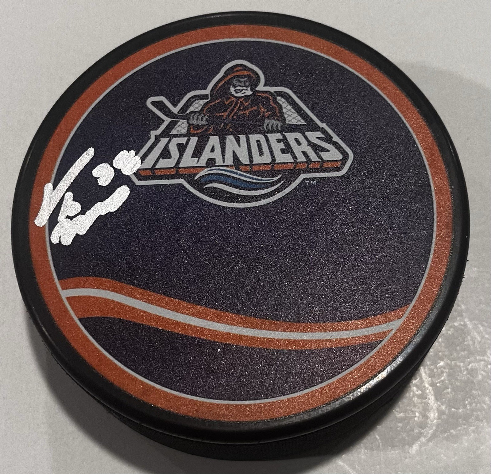 TRAVIS MITCHELL SIGNED NEW YORK ISLANDERS HOCKEY PUCK W/ CASE COA