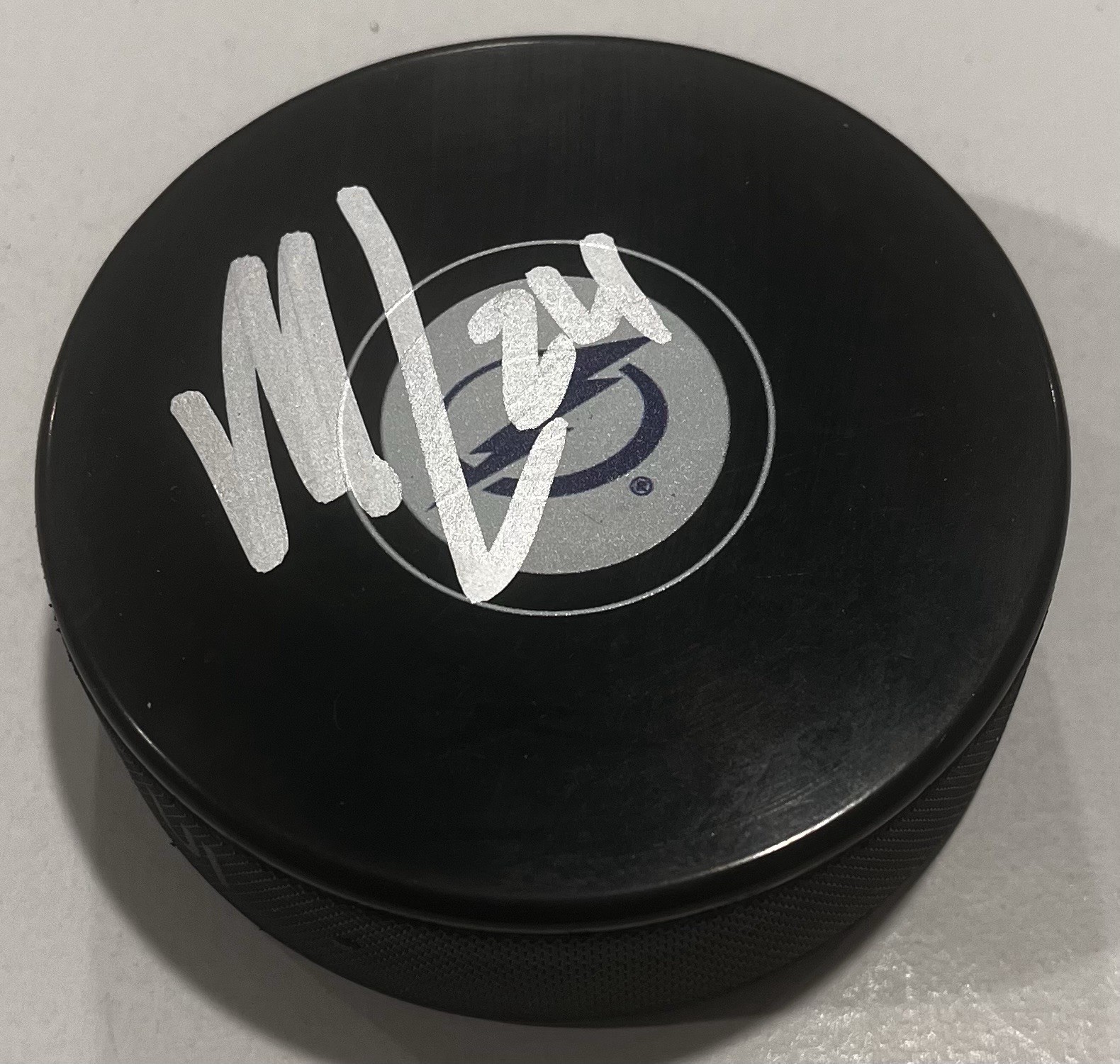 MAXWELL CROZIER SIGNED TAMPA BAY LIGHTNING HOCKEY PUCK W/ CASE MAX COA