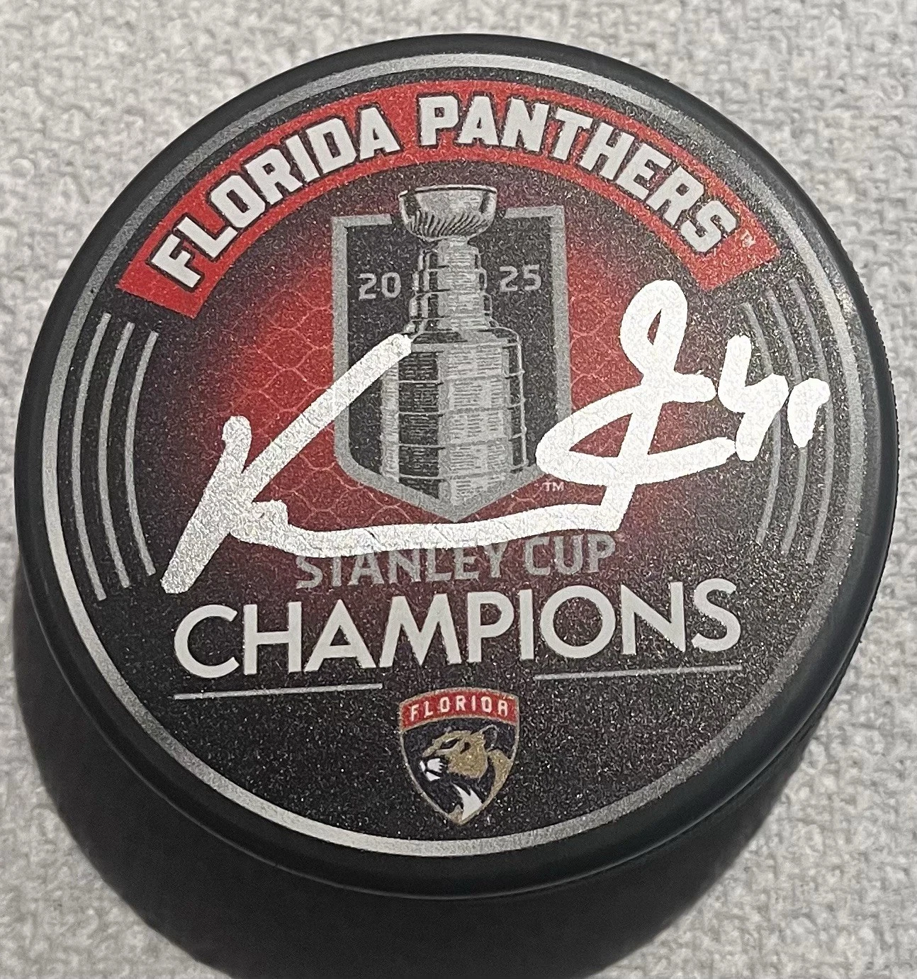VITEK VANECEK SIGNED FLORIDA PANTHERS 2025 STANLEY CUP HOCKEY PUCK W/ CASE COA