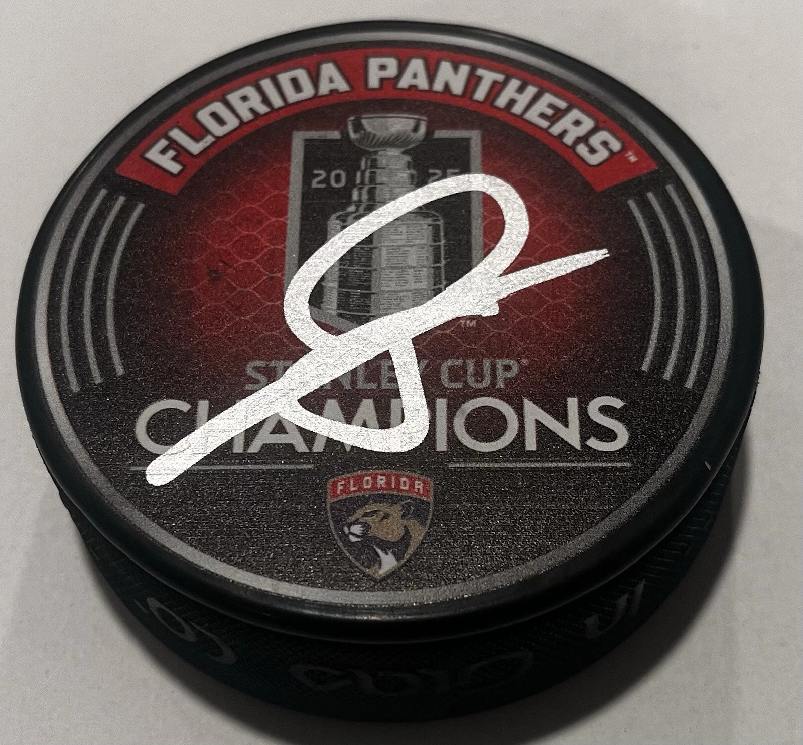 TUOMO RUUTU SIGNED FLORIDA PANTHERS 2025 STANLEY CUP HOCKEY PUCK W/ CASE COA