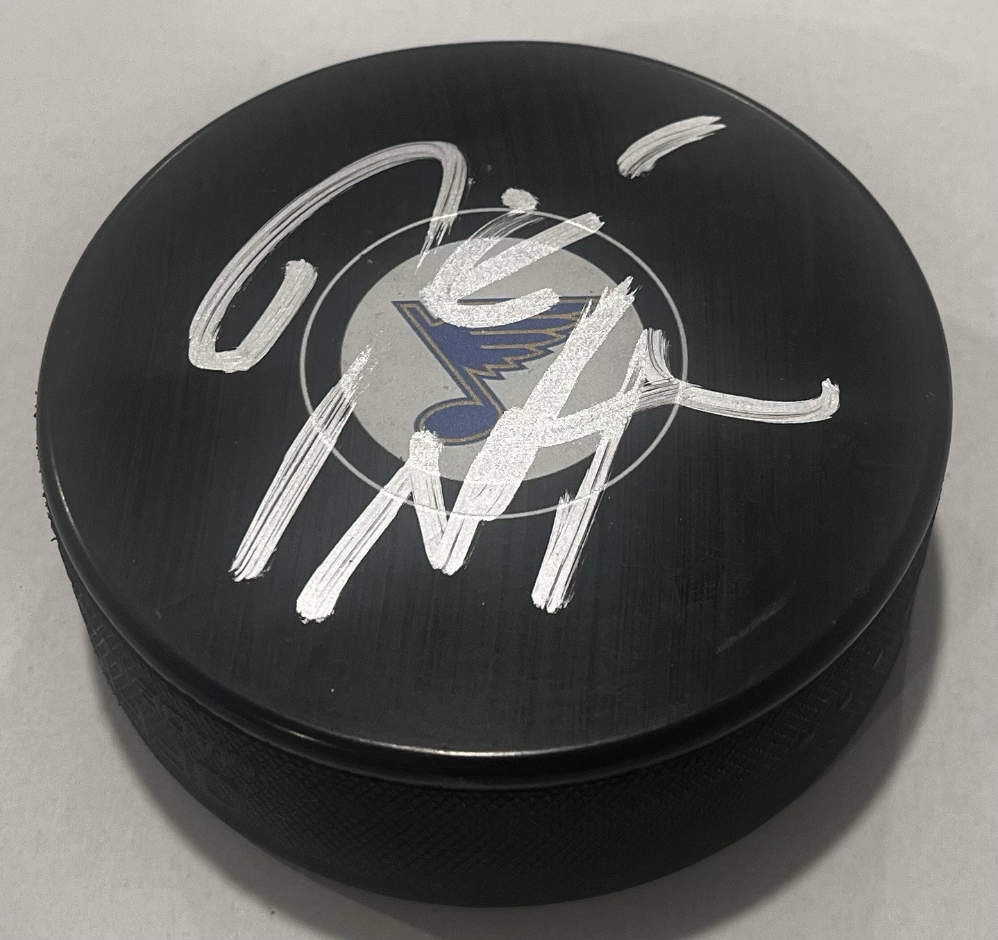JIM MONTGOMERY SIGNED ST LOUIS BLUES HOCKEY PUCK W/ CASE COA