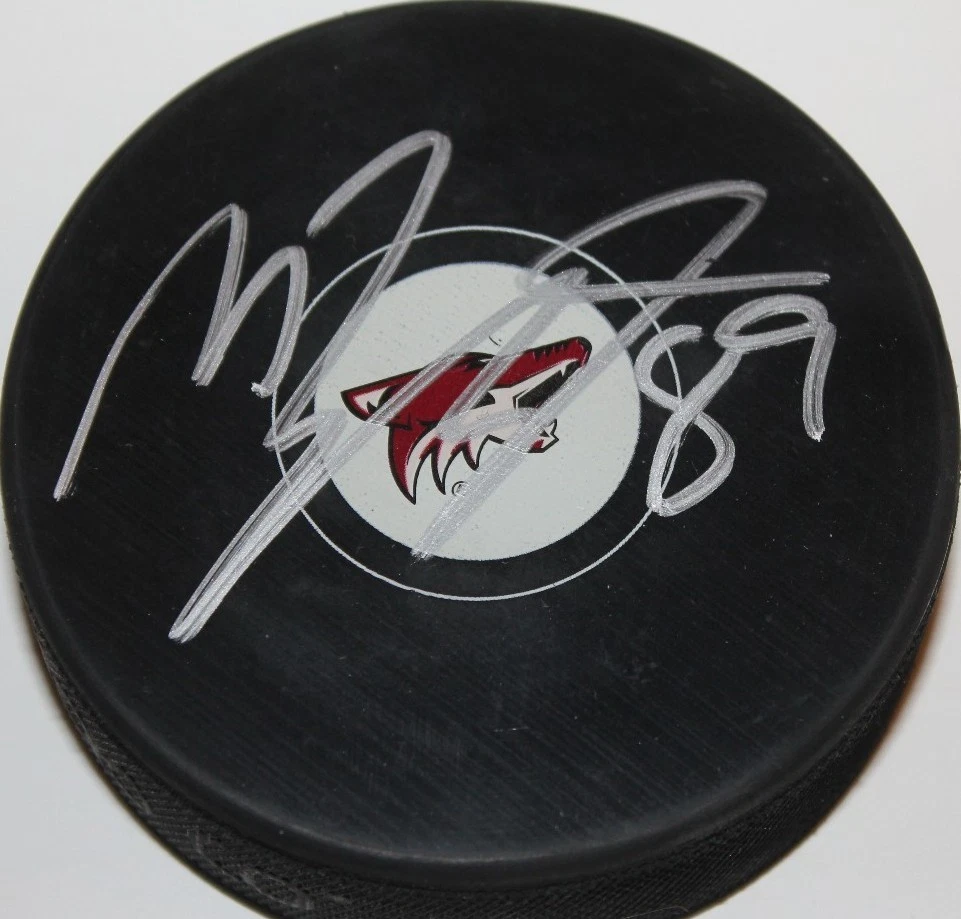 MIKKEL BOEDKER SIGNED ARIZONA COYOTES HOCKEY PUCK W/CASE PHOENIX COA