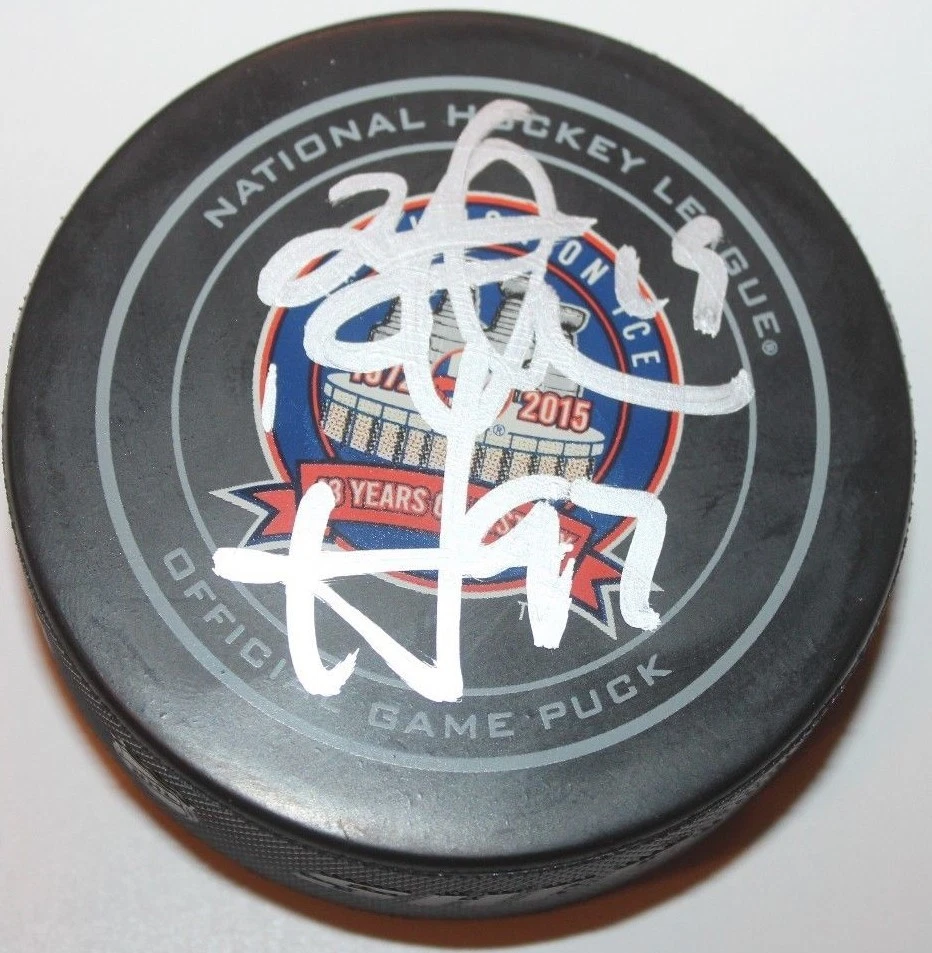BRYAN TROTTIER SIGNED NEW YORK ISLANDERS LAST SEASON IN NASSAU GAME PUCK COA