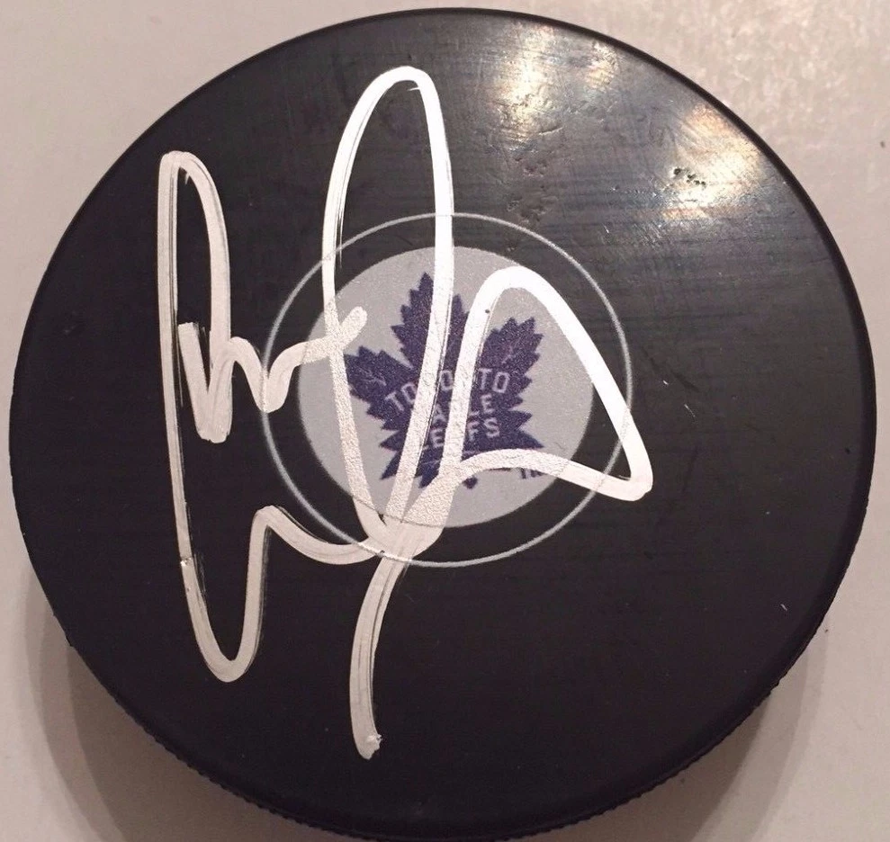 LEO KOMAROV SIGNED TORONTO MAPLE LEAFS PUCK W/CASE COA