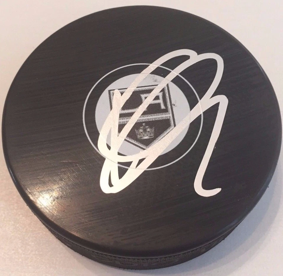 KYLE CLIFFORD SIGNED LOS ANGELES KINGS PUCK W/CASE COA