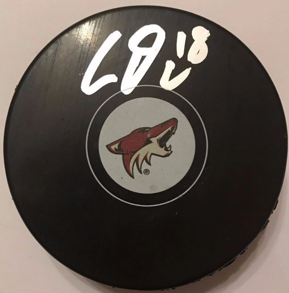 CHRISTIAN DVORAK SIGNED ARIZONA COYOTES PUCK W/CASE COA