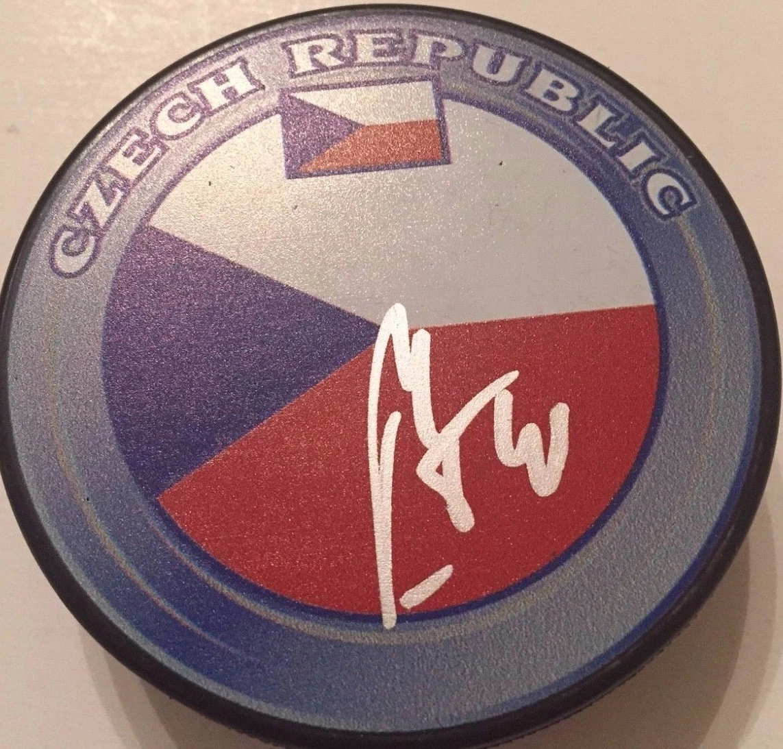 PATRIK ELIAS SIGNED CZECH REPUBLIC HOCKEY PUCK W/CASE DEVILS COA