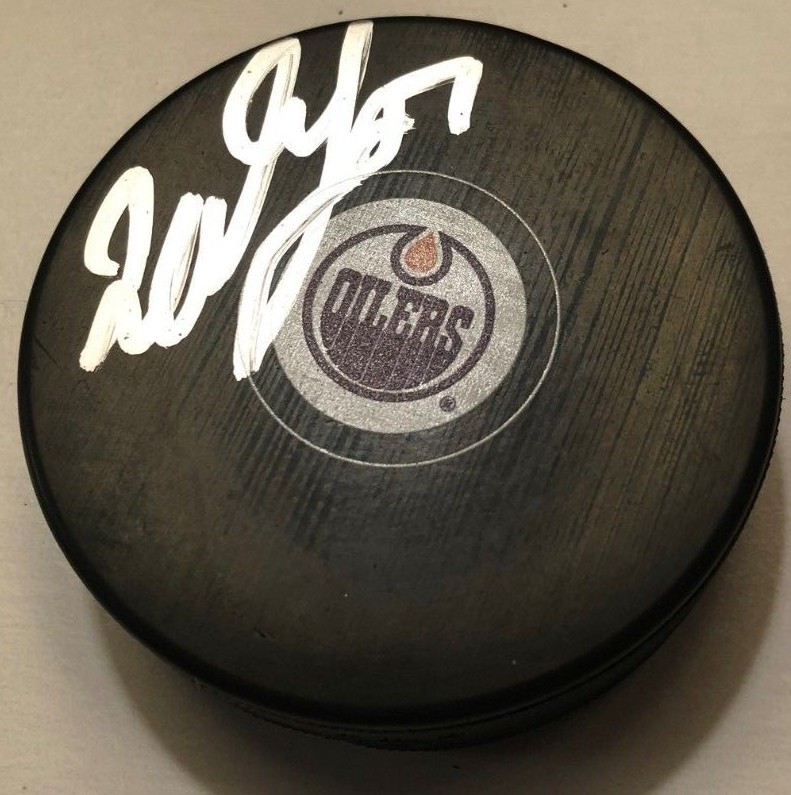 MILAN LUCIC SIGNED EDMONTON OILERS PUCK W/CASE COA