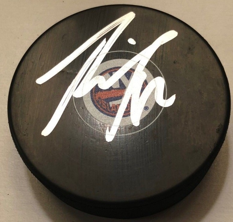 JOSH BAILEY SIGNED NEW YORK ISLANDERS PUCK W/CASE COA