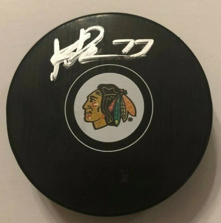 KIRBY DACH SIGNED CHICAGO BLACKHAWKS HOCKEY PUCK W/CASE COA