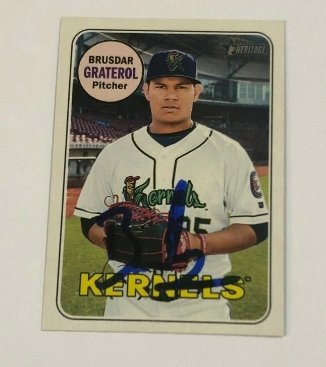 BRUSDAR GRATEROL SIGNED 2018 TOPPS HERITAGE MINORS ROOKIE CARD AUTO