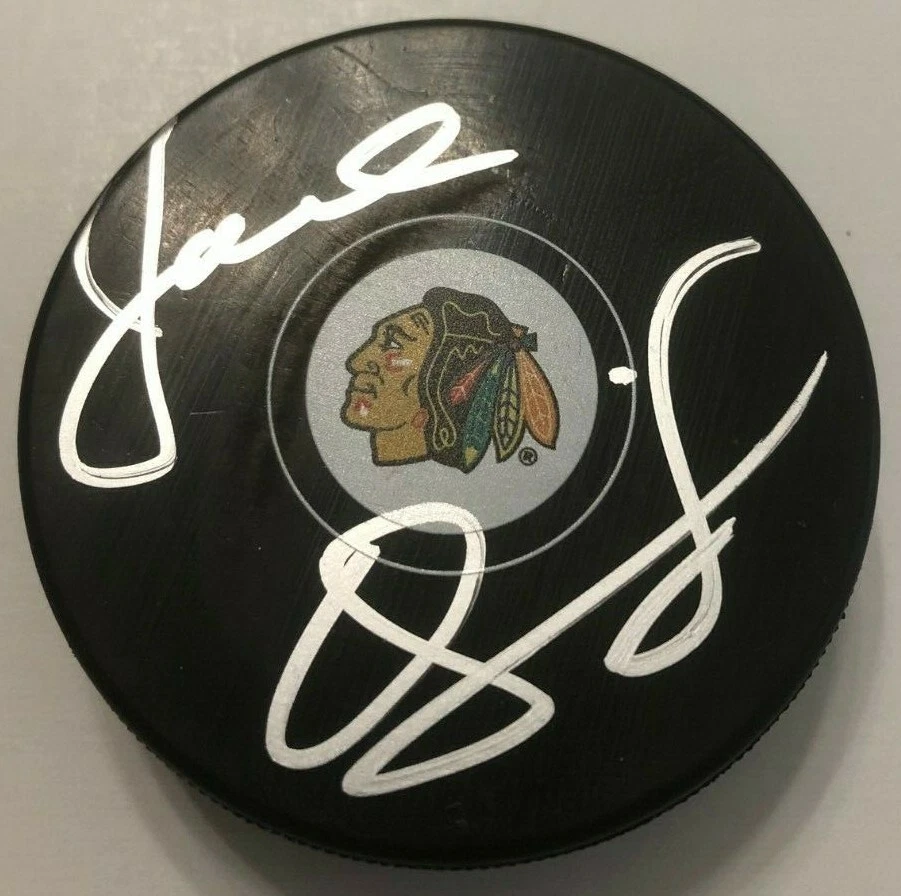 JOEL QUENNEVILLE SIGNED CHICAGO BLACKHAWKS PUCK W/ CASE COA