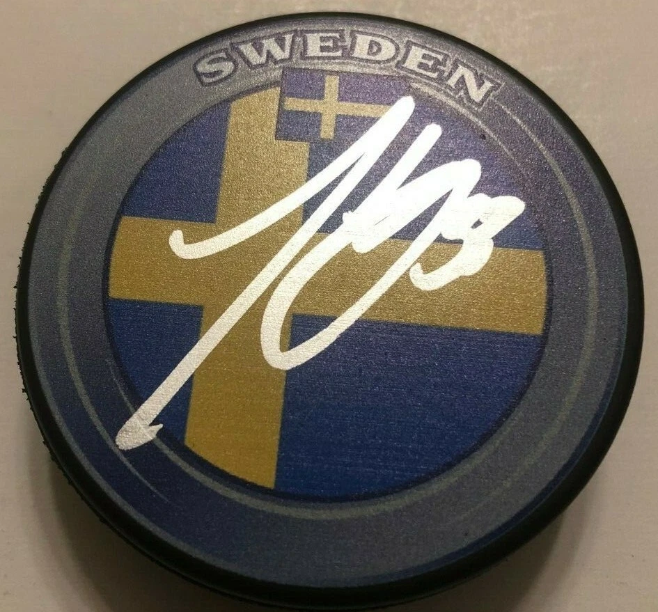 JAKOB SILFVERBERG SIGNED TEAM SWEDEN HOCKEY PUCK W/ CASE ANAHEIM DUCKS COA
