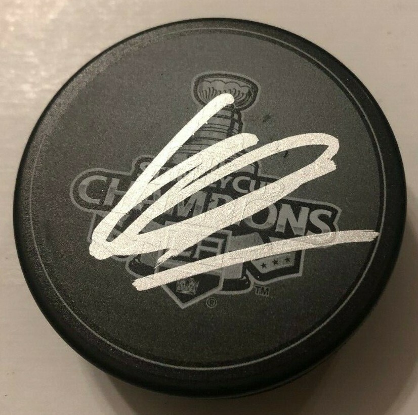 KYLE CLIFFORD SIGNED 2012 LOS ANGELES KINGS STANLEY CUP PUCK W/ CASE COA