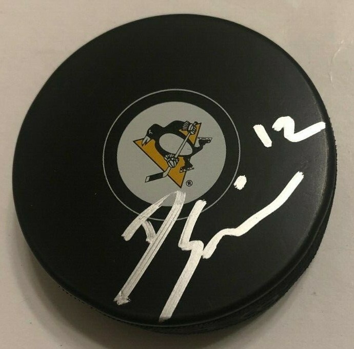 DOMINIK SIMON SIGNED PITTSBURGH PENGUINS HOCKEY PUCK W/ CASE COA
