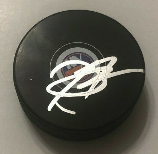 MICHAEL DAL COLLE SIGNED NEW YORK ISLANDERS HOCKEY PUCK W/ CASE COA