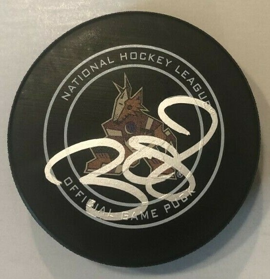 RYAN DZINGEL SIGNED ARIZONA COYOTES OFFICIAL GAME HOCKEY PUCK W/ CASE COA